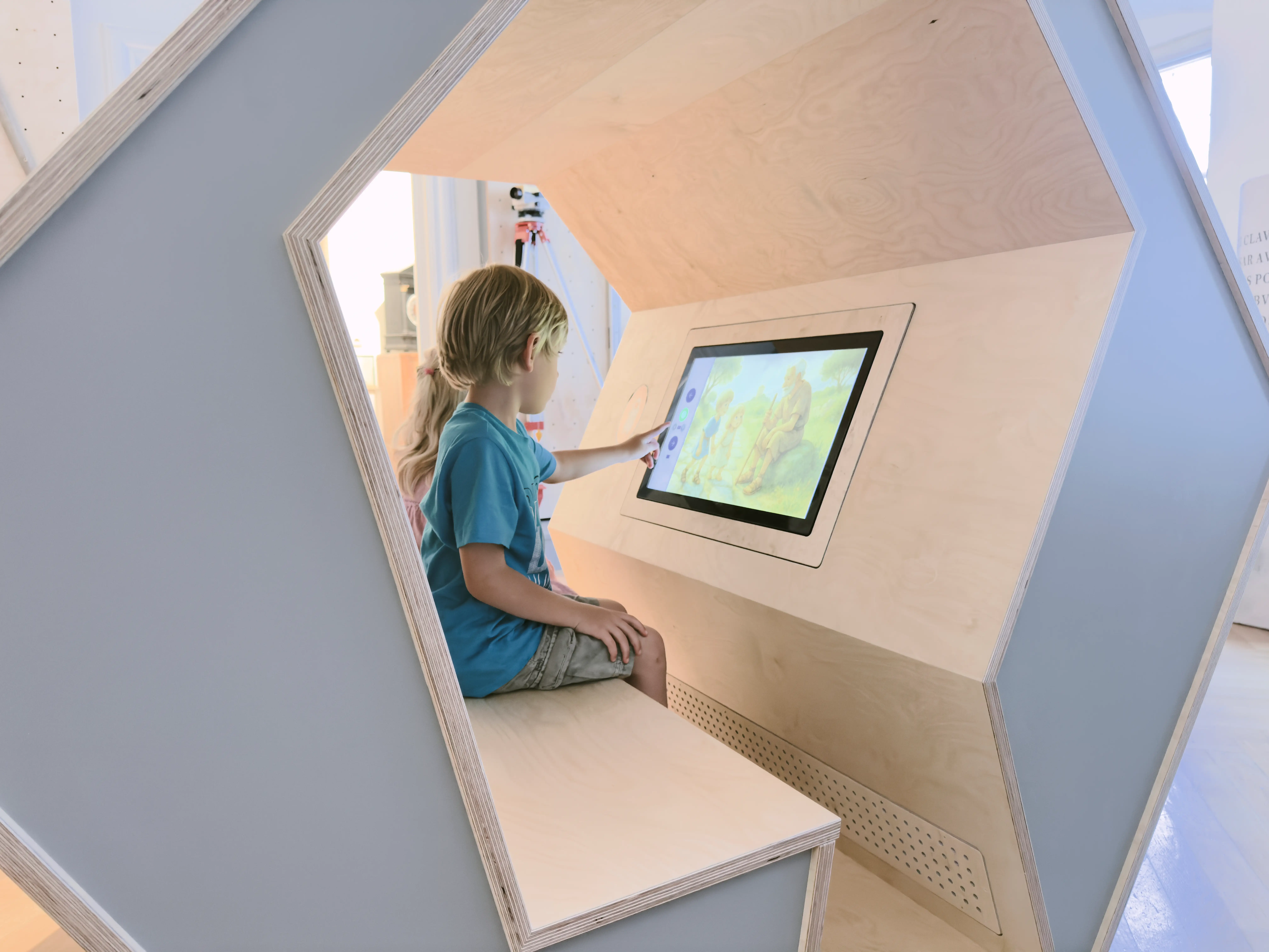 Interaktive Museumsinstallation – Digitale Szenografie von Marcel Gladbach