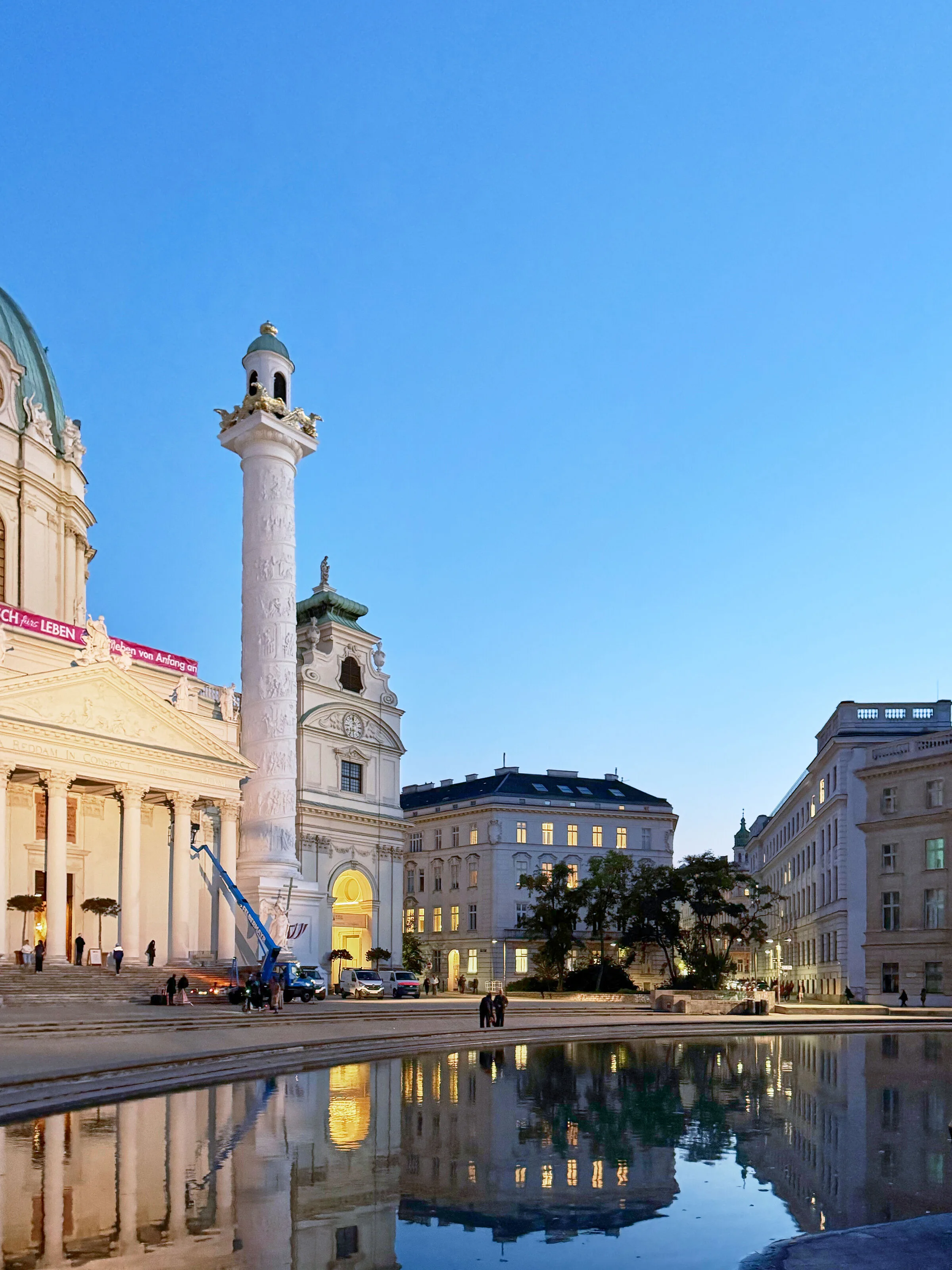 Offener Raum mit Kernmöbel — Büroumbau Karlsgasse Wien